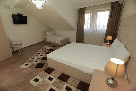 Cleon Bedroom10